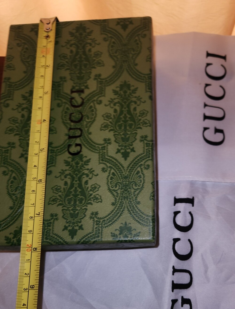 3pcs Gucci Green box and 2 Gucci Logo dust bags - Picture 8 of 15